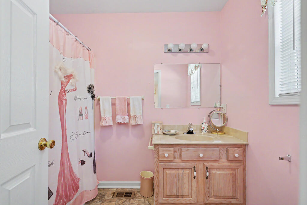 6961 WOODLAKE CIRCLE, YOUNG HARRIS GA 30582