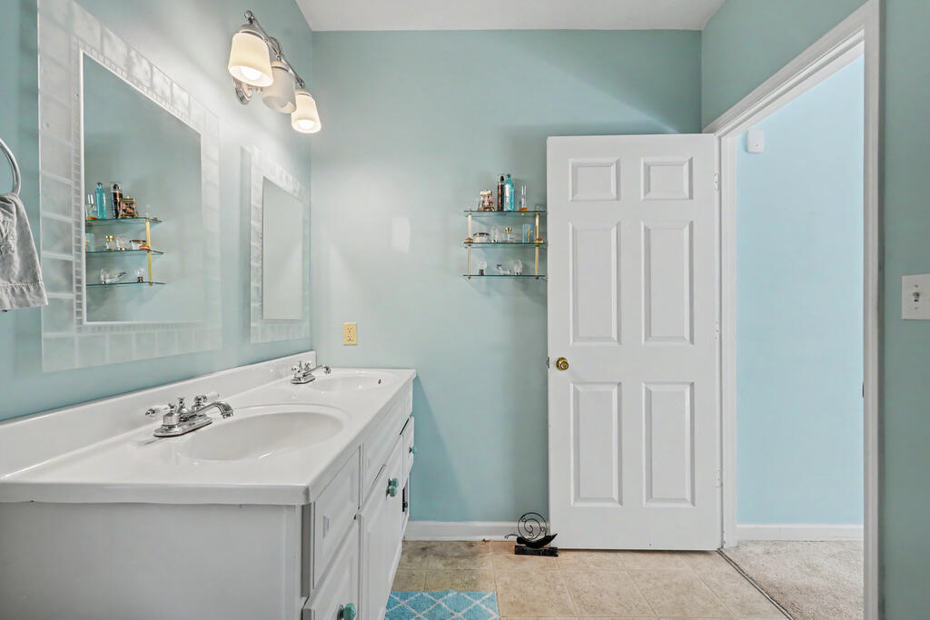 6961 WOODLAKE CIRCLE, YOUNG HARRIS GA 30582