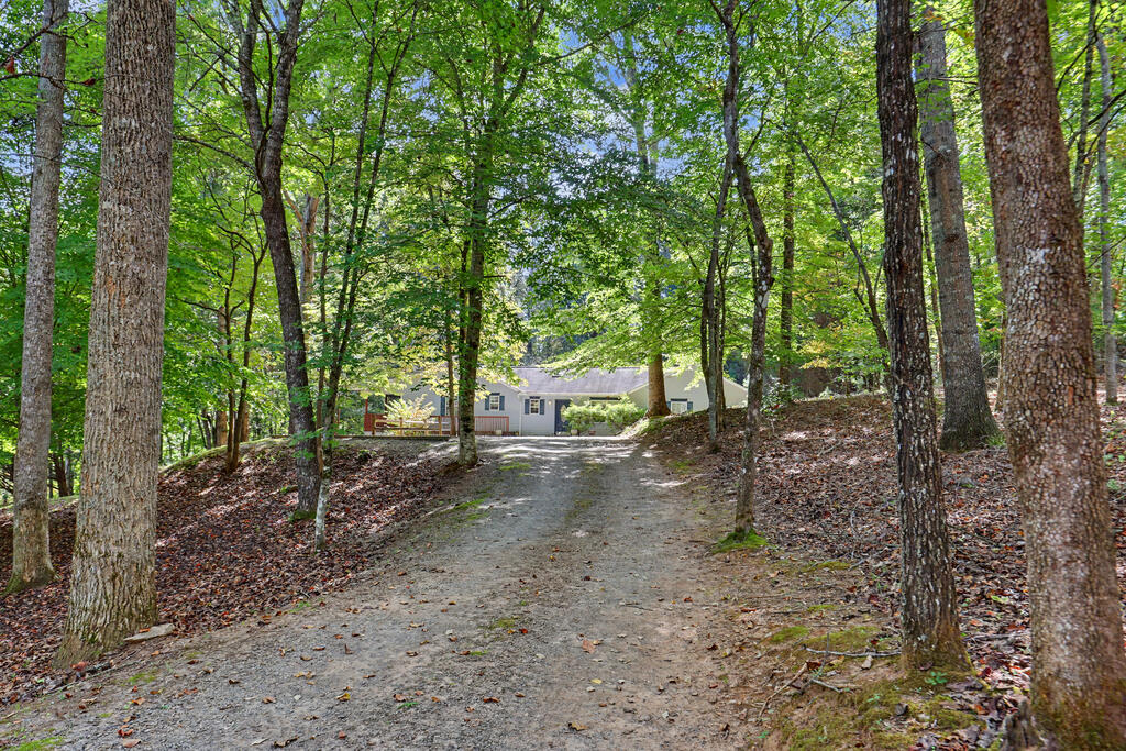 6961 WOODLAKE CIRCLE, YOUNG HARRIS GA 30582