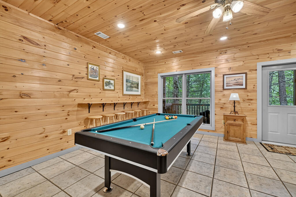 381 ICY LANE, BLUE RIDGE GA 30513
