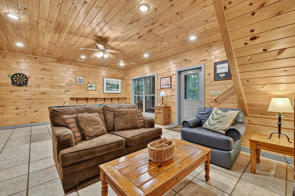 381 ICY LANE, BLUE RIDGE GA 30513