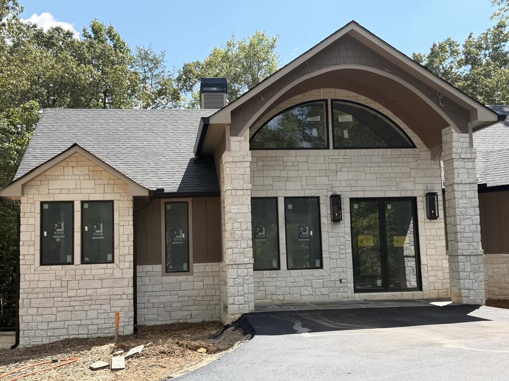 256 FAIRVIEW DRIVE, BLUE RIDGE GA 30513