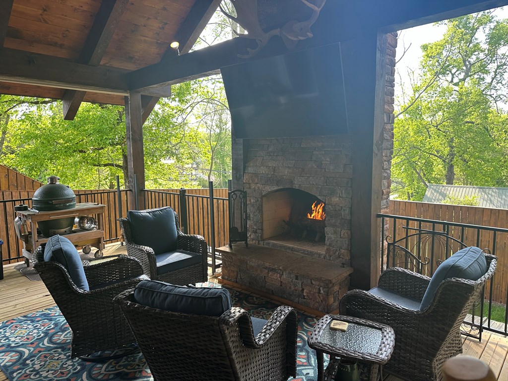 610 E SECOND STREET, BLUE RIDGE GA 30513