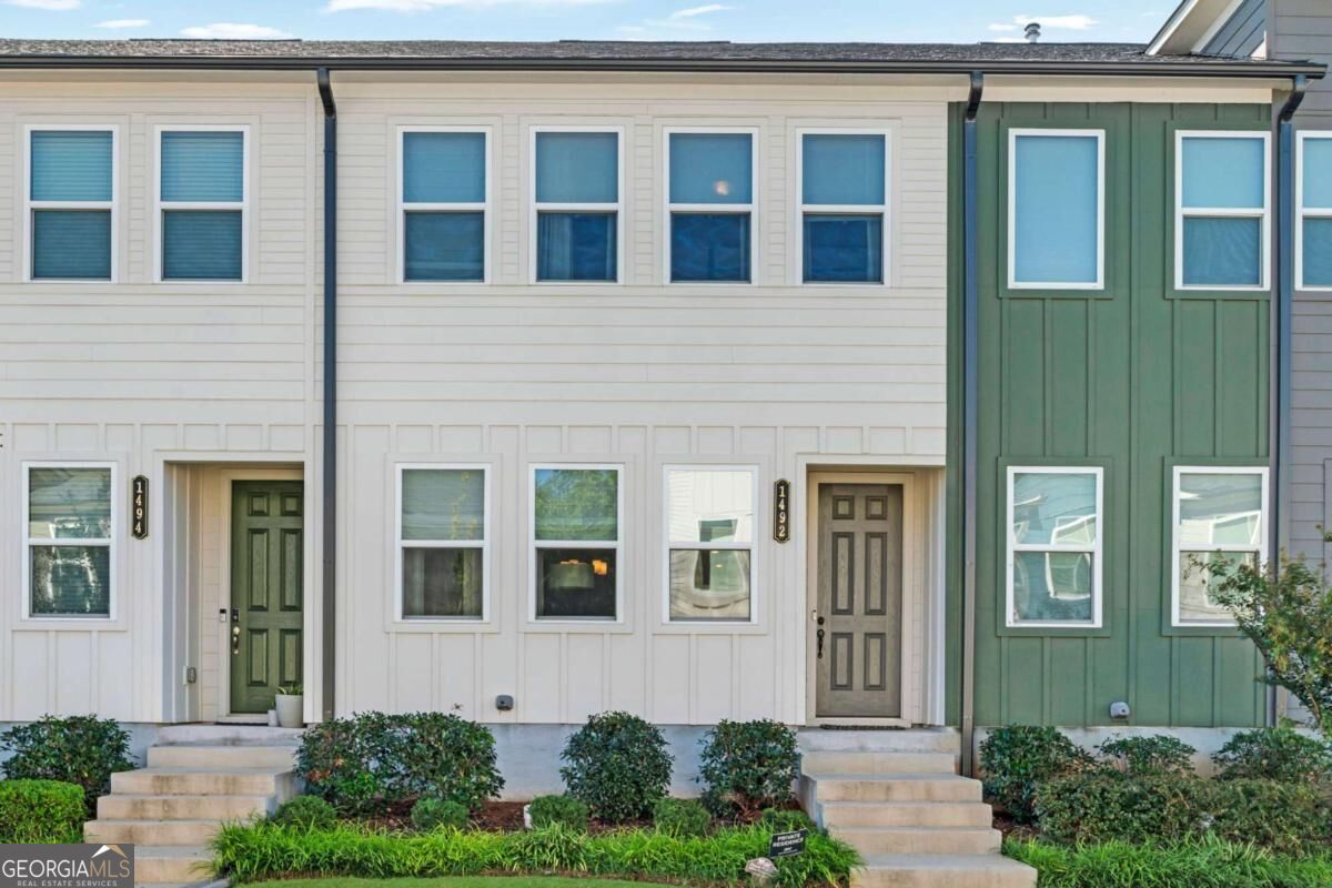 Photo 2 of Townhouse for sale at 1492 Pinedale Crst Nw, Atlanta, GA 30318 | MLS# 10869748 | Listing updated on 2026-10-08