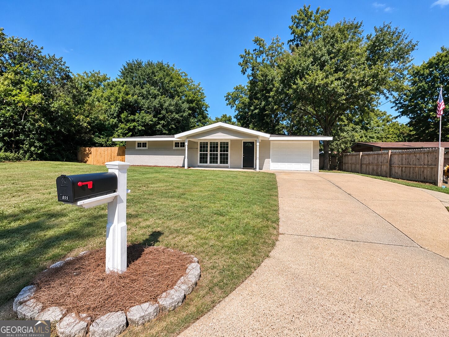Photo 2 of Single family home for sale at 855 Emerald St, Columbus, GA 31904 | MLS# 10868782 | Listing updated on 2026-10-07
