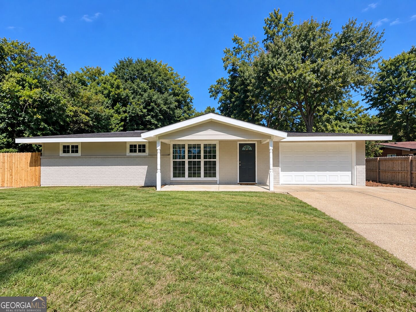Photo 1 of Single family home for sale at 855 Emerald St, Columbus, GA 31904 | MLS# 10868782 | Listing updated on 2026-10-07