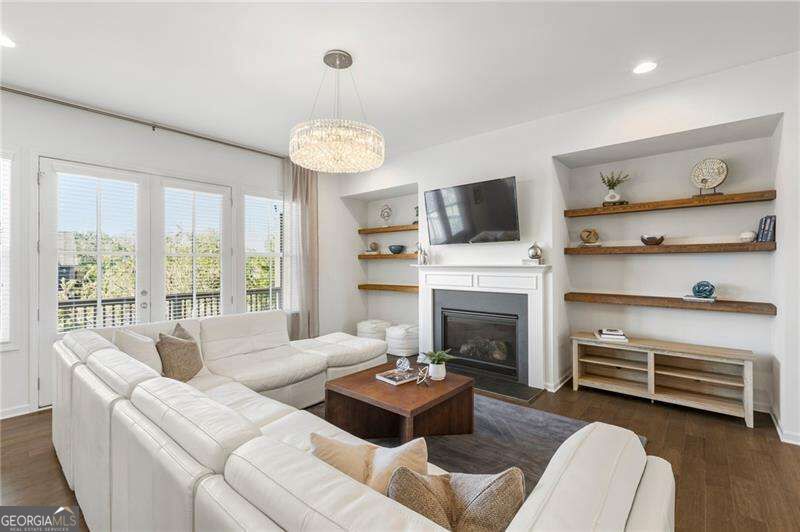 Photo 4 of Townhouse for sale at 6710 Whitman Walk, Alpharetta, GA 30005 | MLS# 10869364 | Listing updated on 2026-10-08