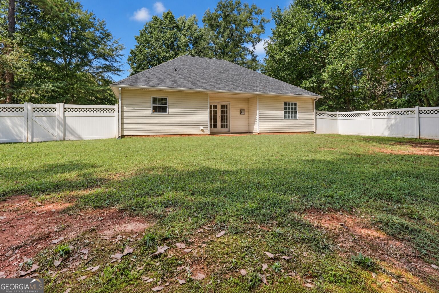 Photo 2 of Single family home for sale at 527 Judith Ct, Mcdonough, GA 30252 | MLS# 10868749 | Listing updated on 2026-10-07