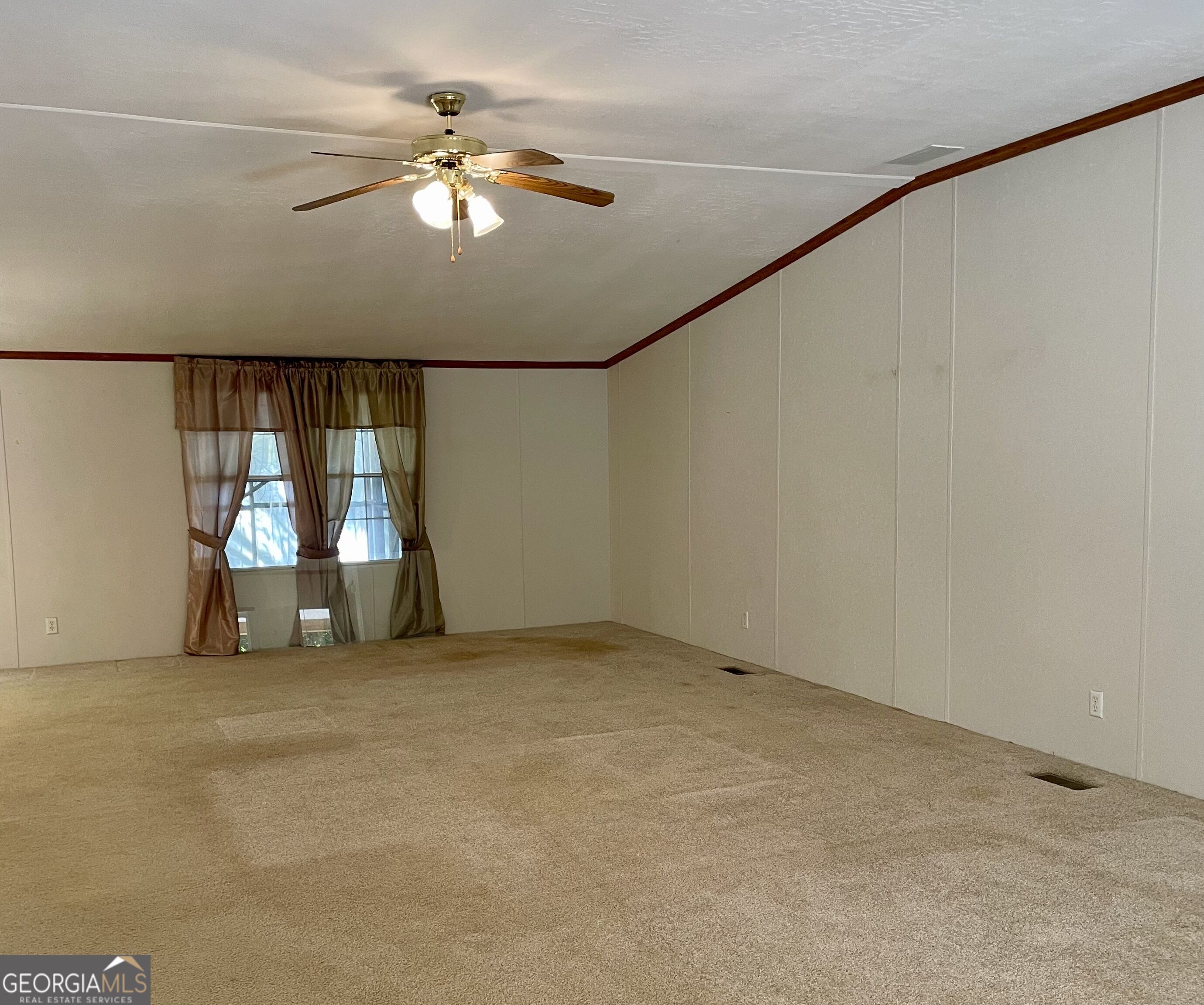 Photo 4 of Manufactured home for sale at 75 Stag Run Dr, Mansfield, GA 30055 | MLS# 10869845 | Listing updated on 2026-10-09