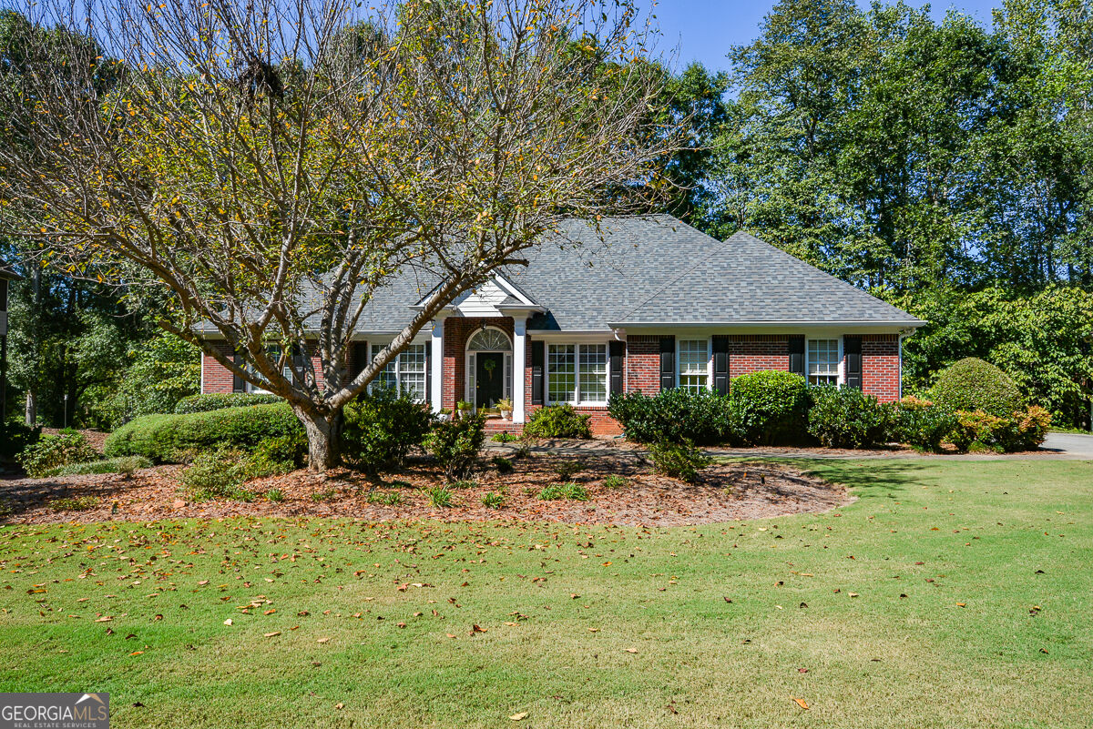 Photo 3 of Single family home for sale at 1015 Avery Crk Dr, Woodstock, GA 30188 | MLS# 10869010 | Listing updated on 2026-10-08