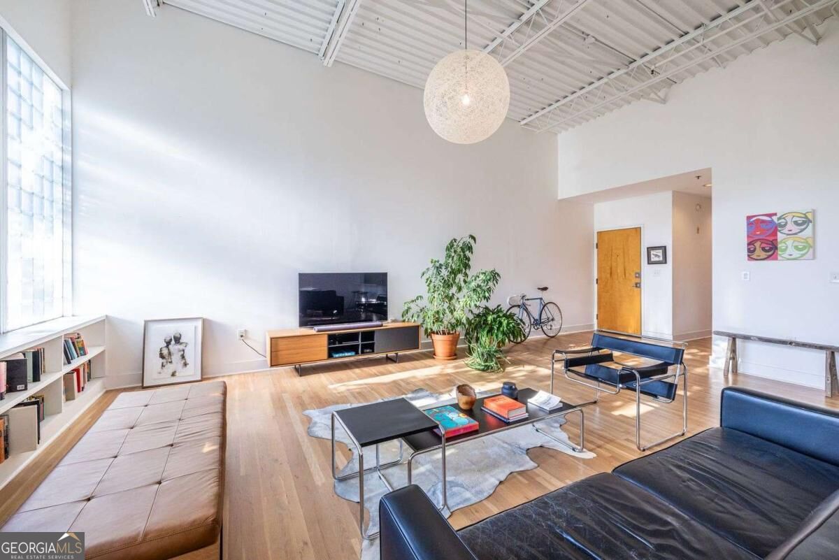 Listing Photo 4 - Condo for sale in building located at 15 Waddell St Ne, Atlanta, GA 30307 - Unit #304