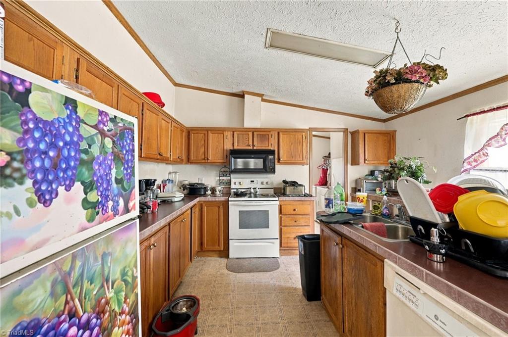 Photo 3 of Manufactured home for sale at 415 Talley Rd, Reidsville, NC 27320 | MLS# 1238068 | Listing updated on 2026-10-08
