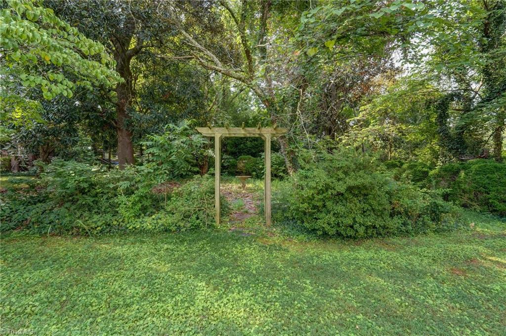 Photo 4 of Single family home for sale at 317 Highland Dr, Eden, NC 27288 | MLS# 1238297 | Listing updated on 2026-10-08