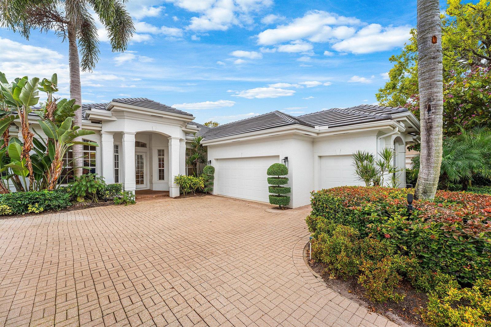 132 Pembroke Drive, Palm Beach Gardens FL 33418