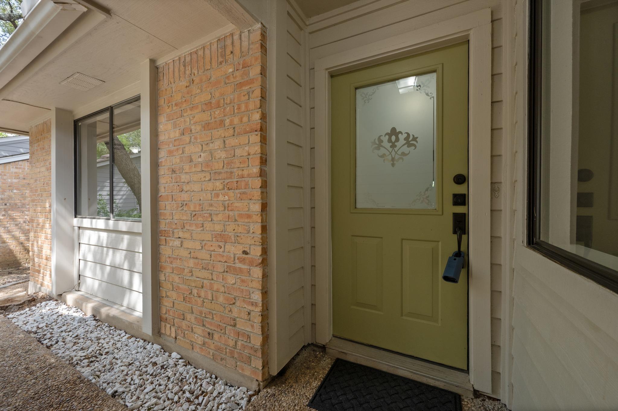 Photo 5 of 8110 Baywood DR # A, Austin TX 78759