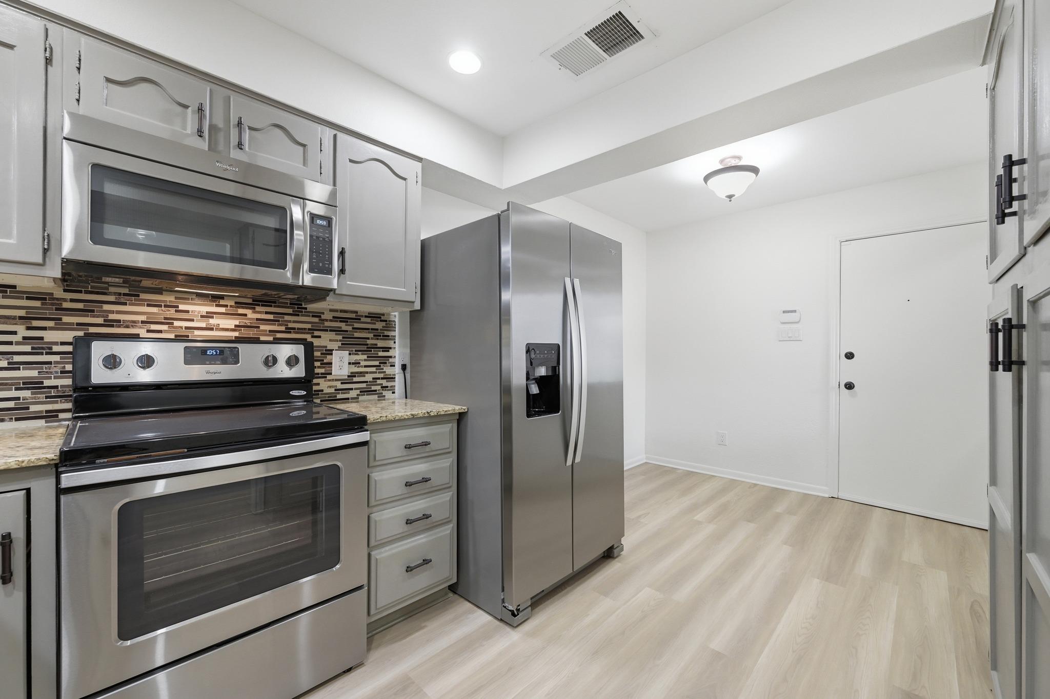 Photo 8 of 8110 Baywood DR # A, Austin TX 78759