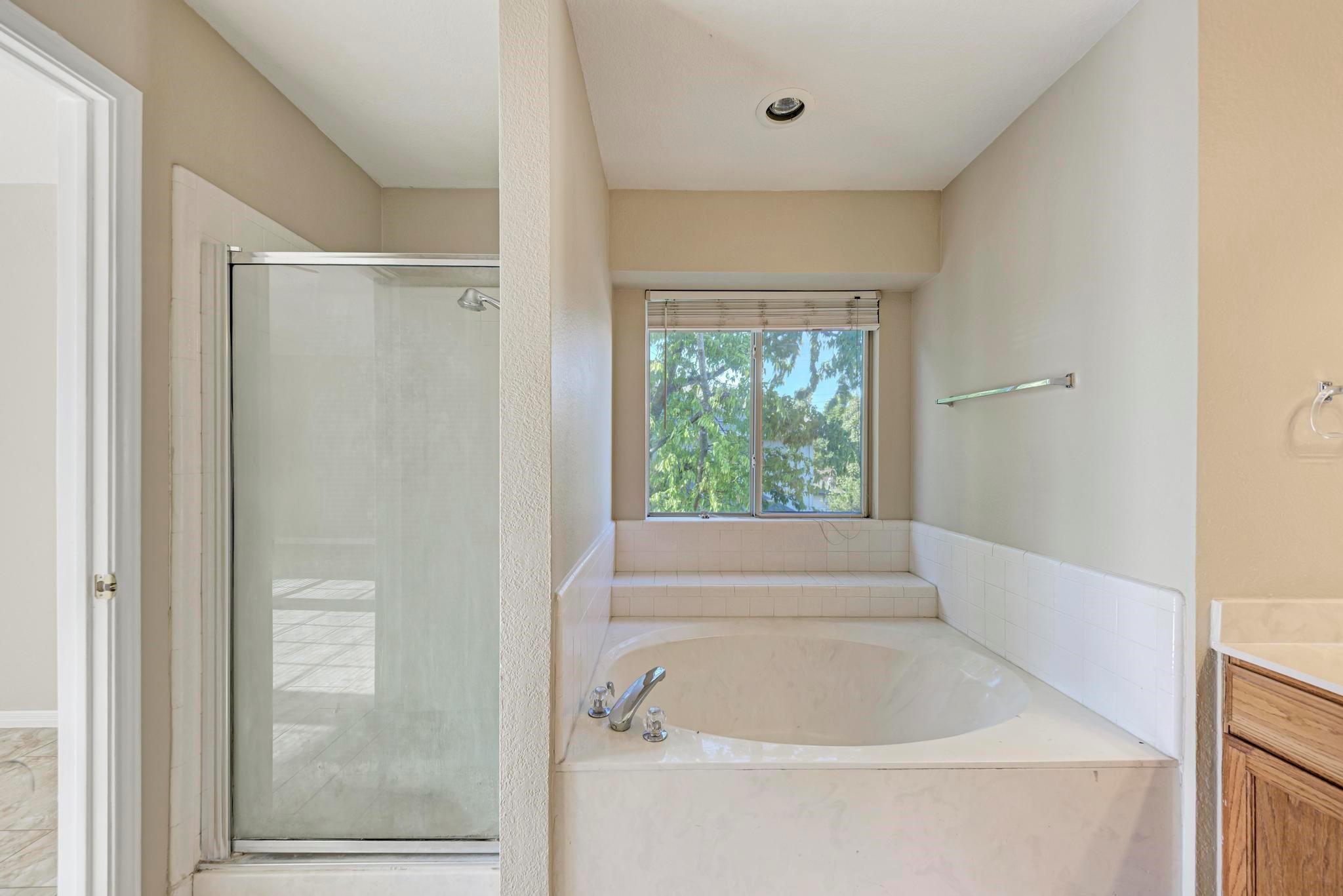 Photo 6 of 2351 Wright CIR, Round Rock TX 78664