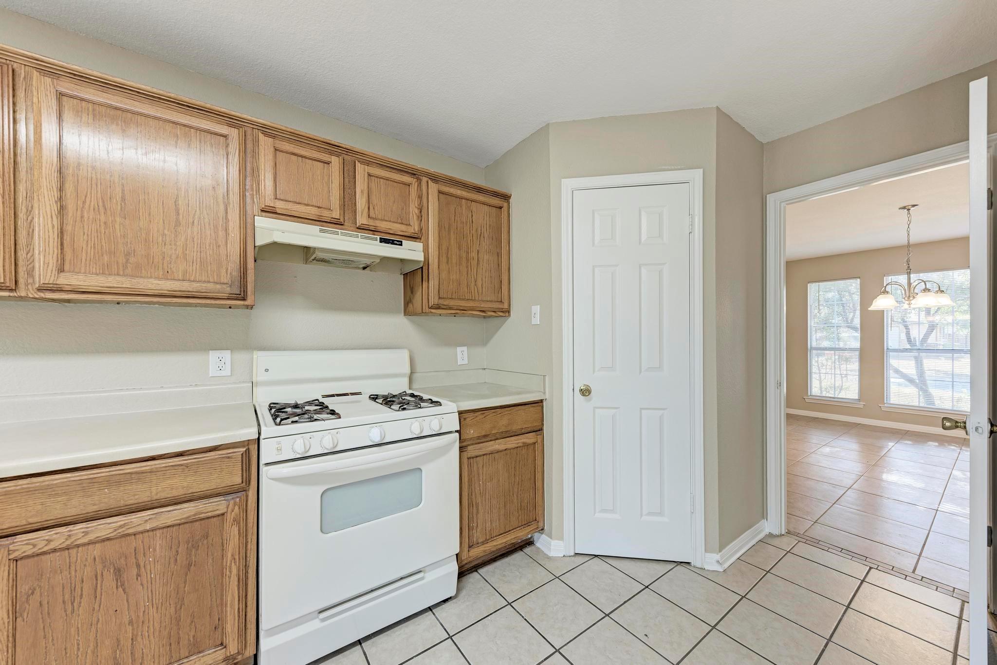 Photo 28 of 2351 Wright CIR, Round Rock TX 78664