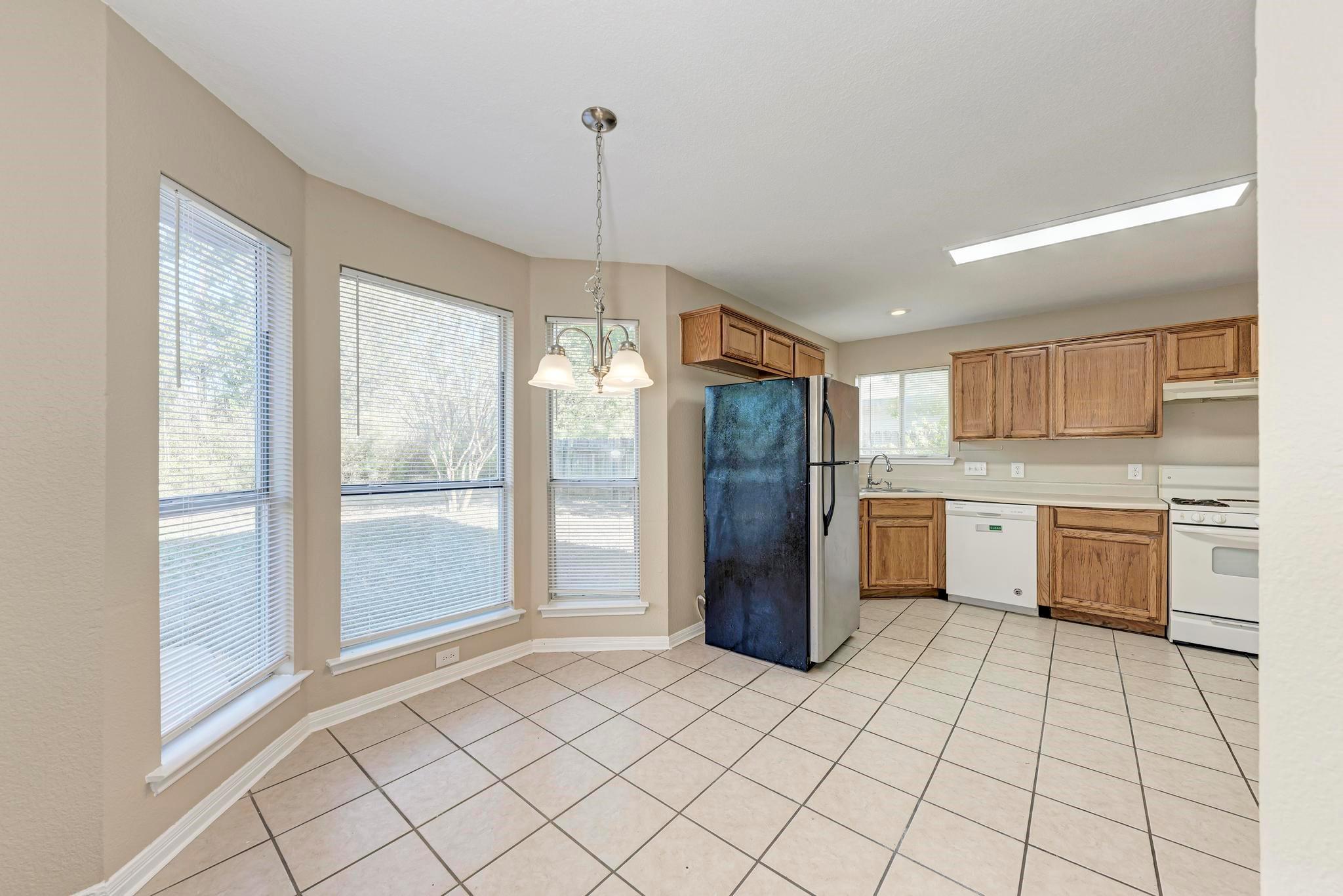 Photo 25 of 2351 Wright CIR, Round Rock TX 78664