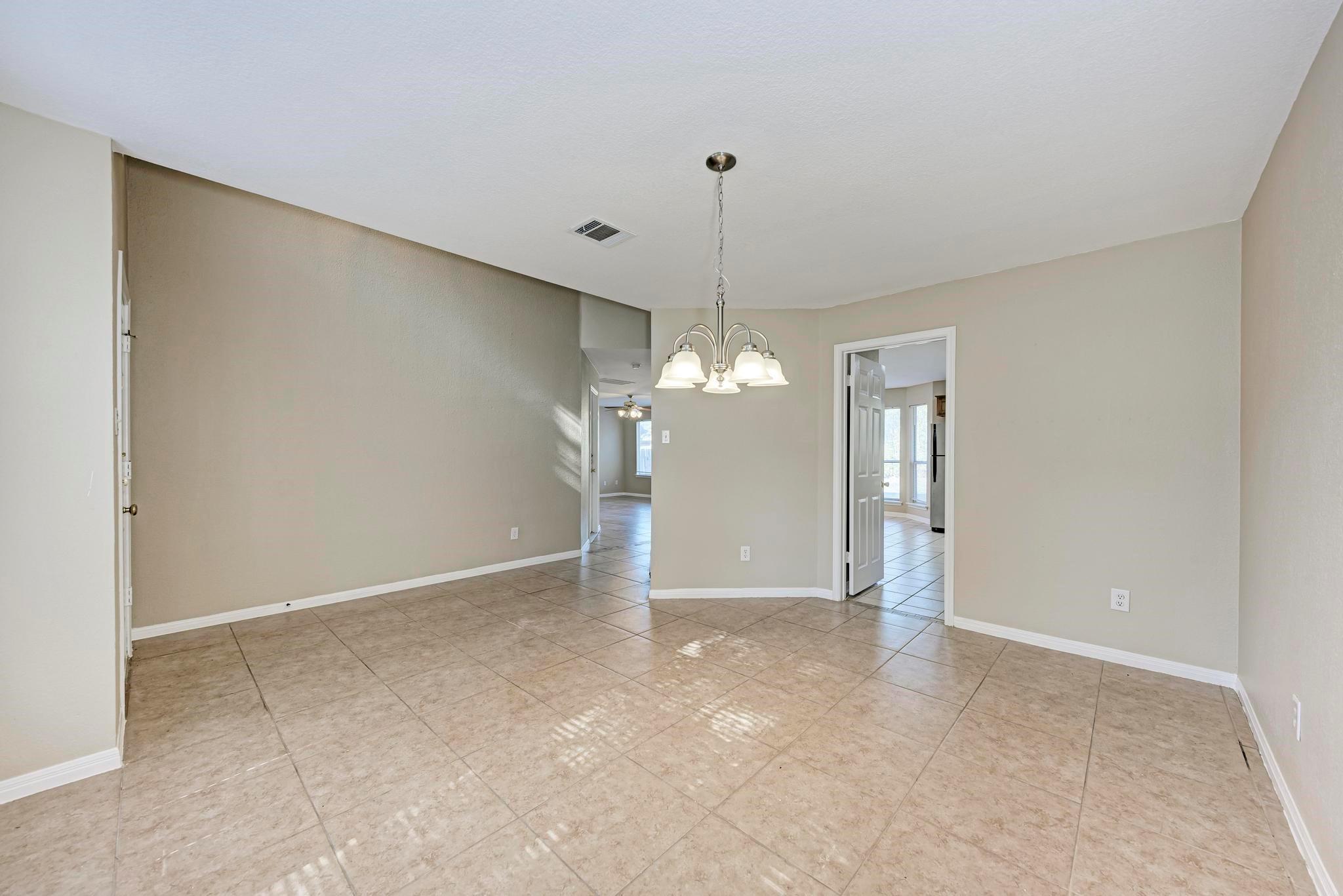 Photo 21 of 2351 Wright CIR, Round Rock TX 78664