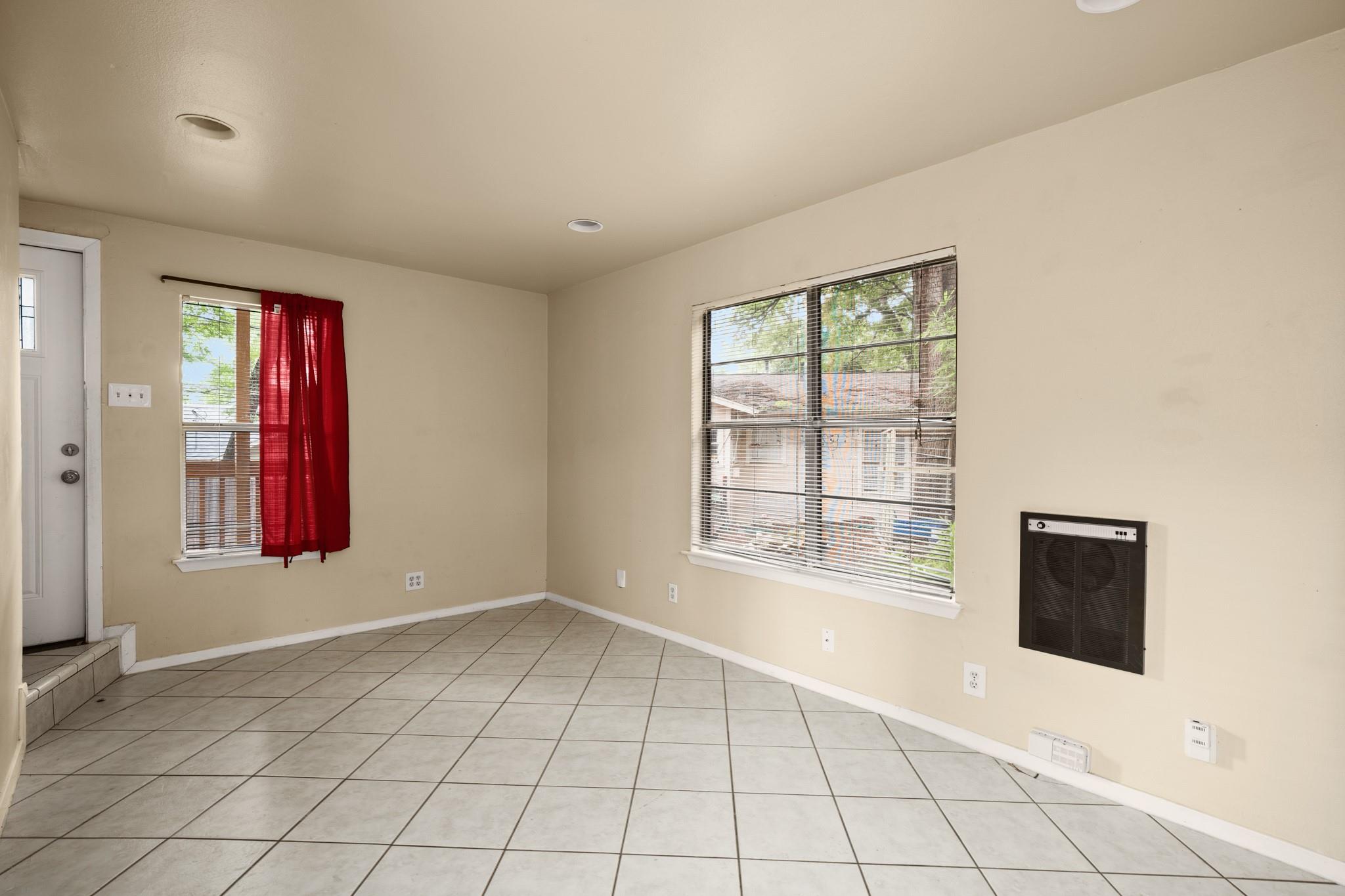 Photo 5 of 3302 Hemlock Ave # B, Austin TX 78722