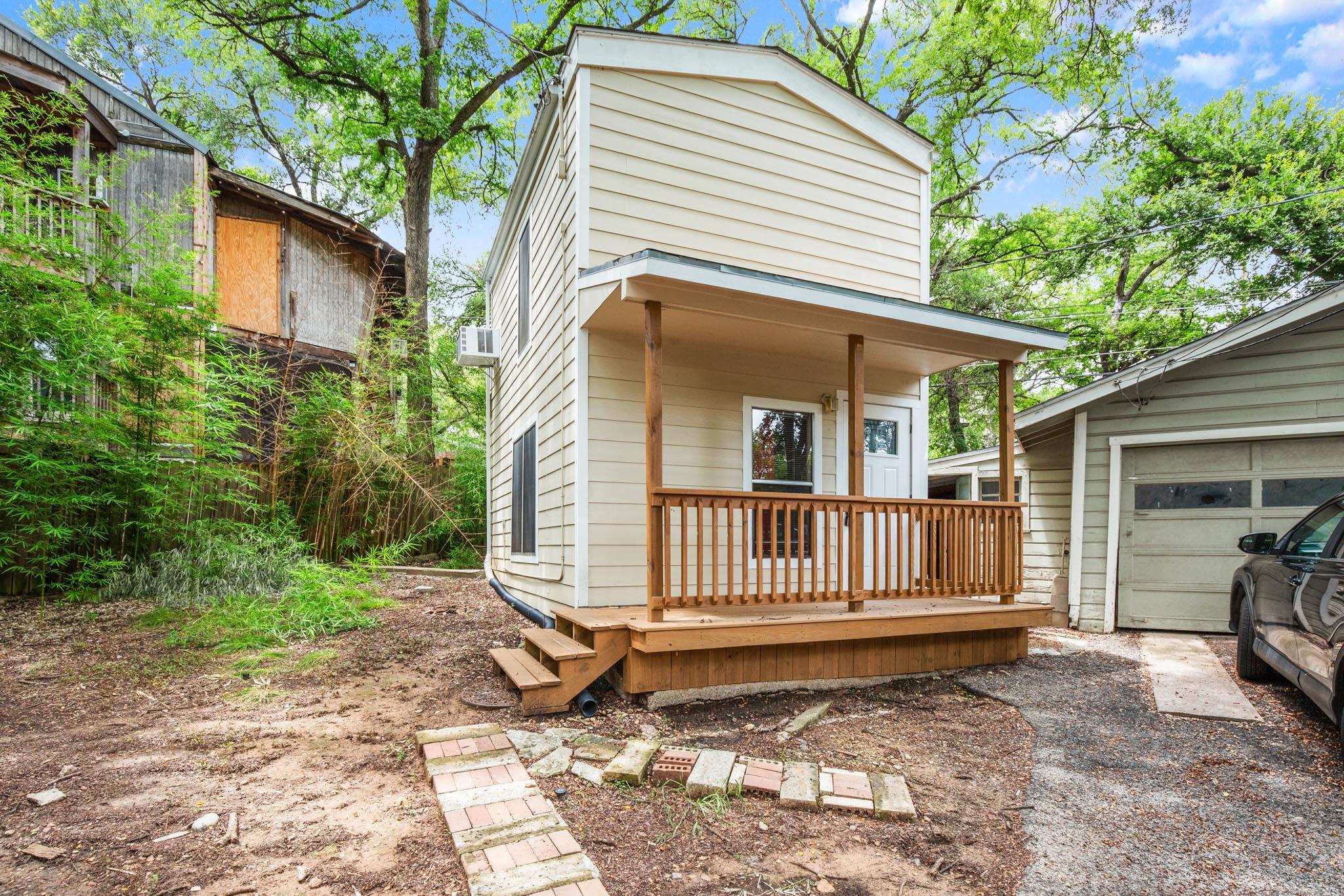 Photo 11 of 3302 Hemlock Ave # B, Austin TX 78722