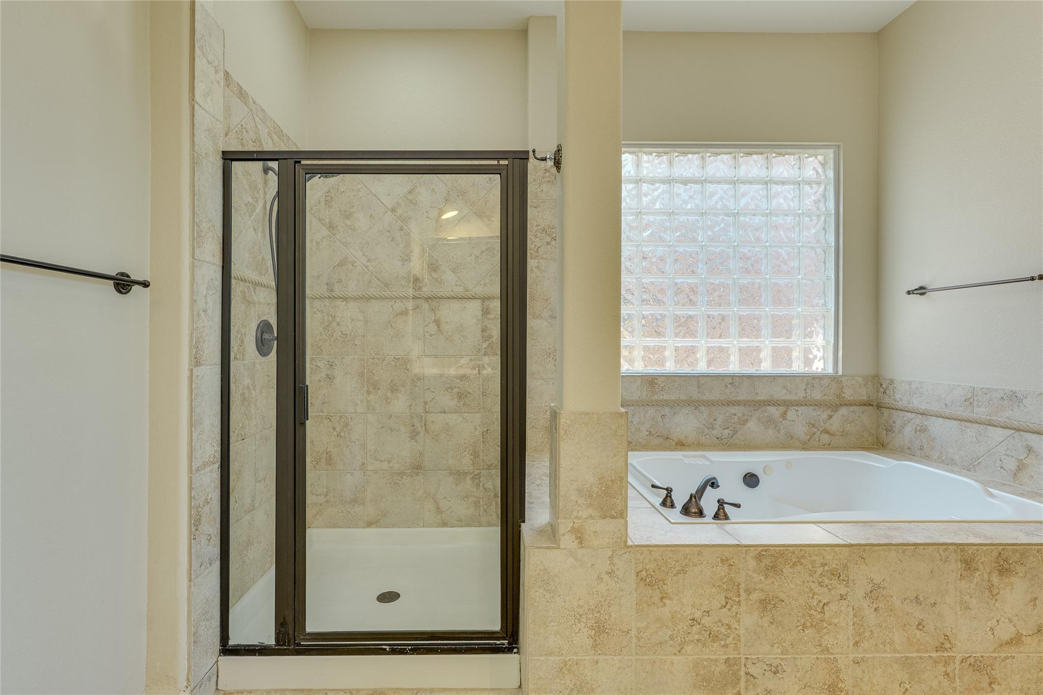 10804 Enclave Vista CV, Austin TX 78730