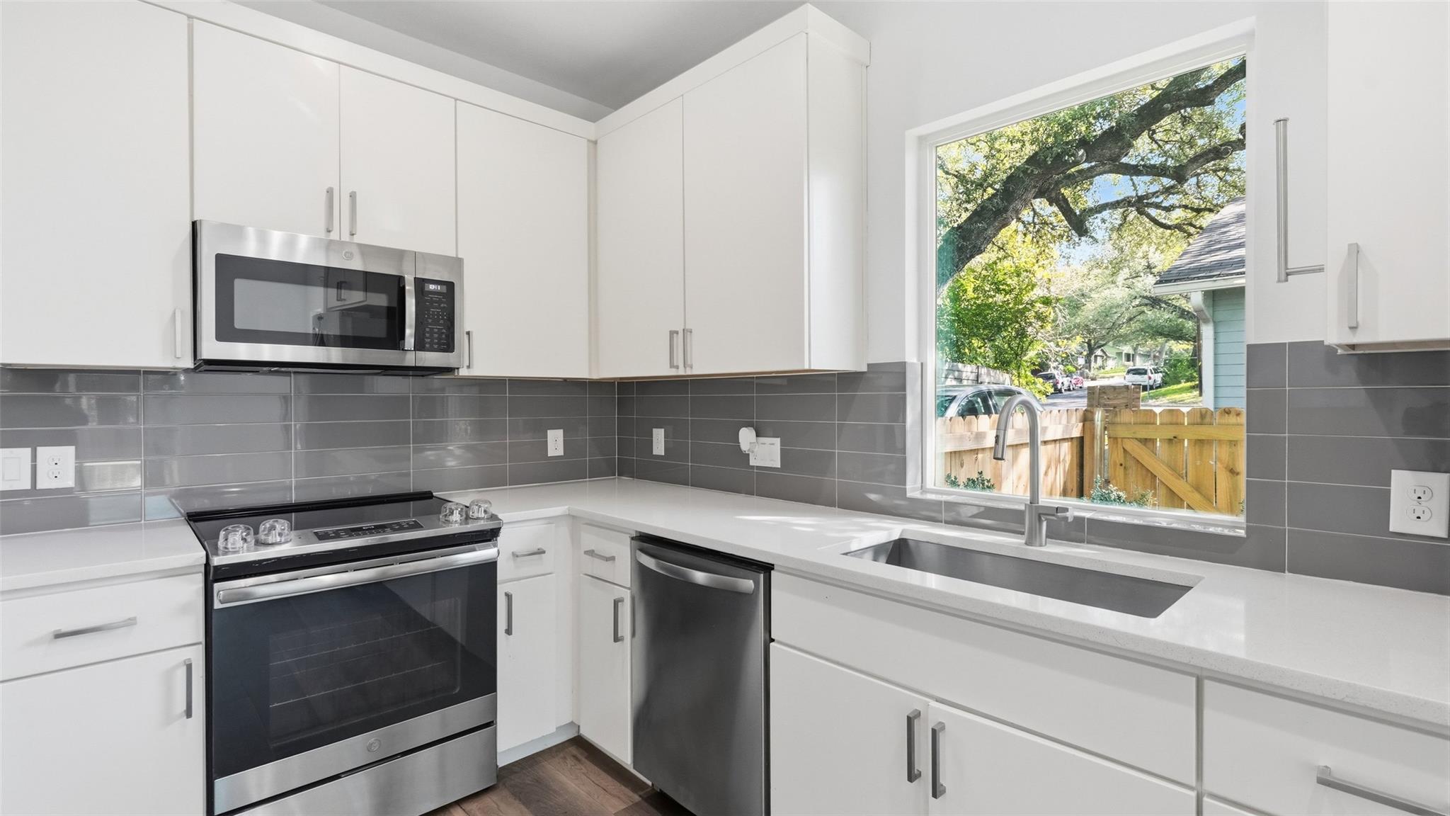 5000 Lansing DR # 2, Austin TX 78745