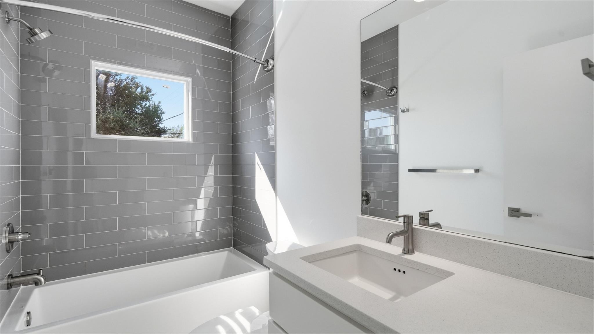 5000 Lansing DR # 2, Austin TX 78745