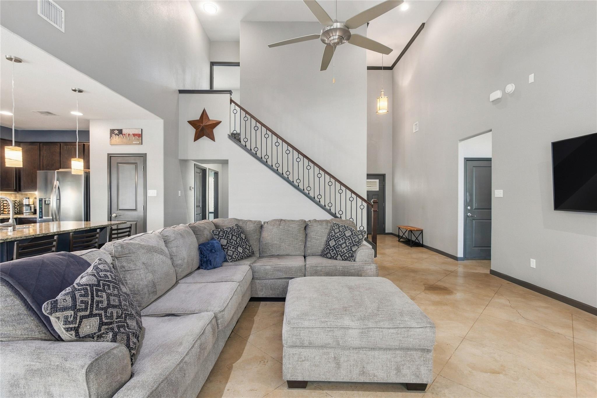 Photo 13 of 5206 CREE LN, Austin TX 78734
