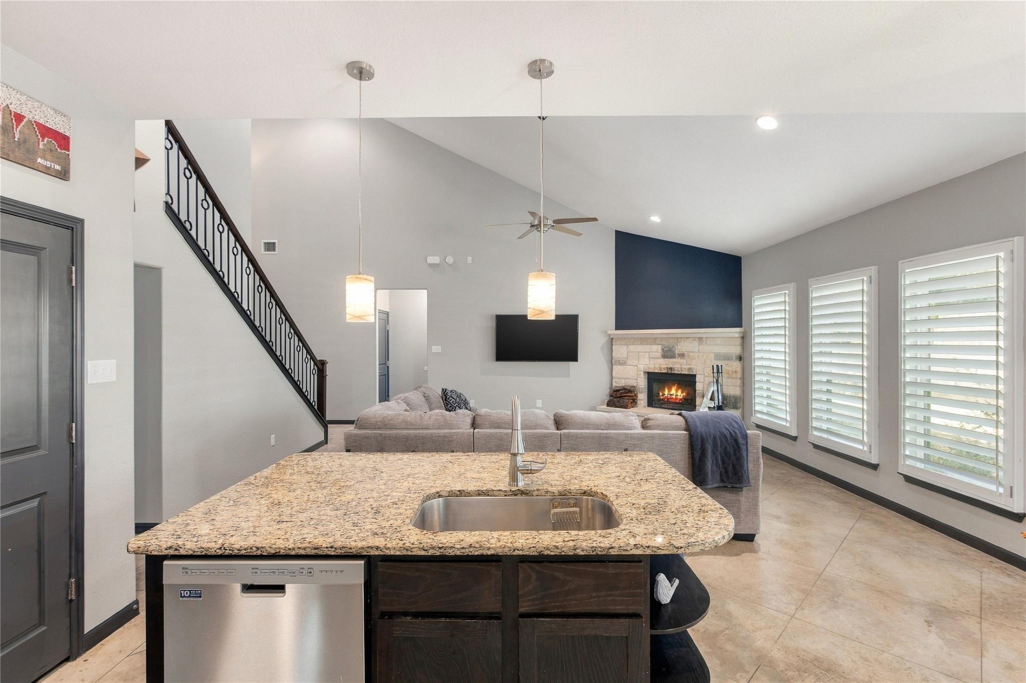 Photo 16 of 5206 CREE LN, Austin TX 78734