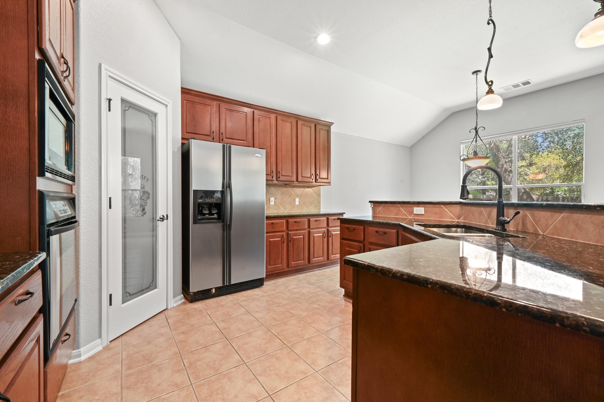 6413 York Bridge CIR, Austin TX 78749