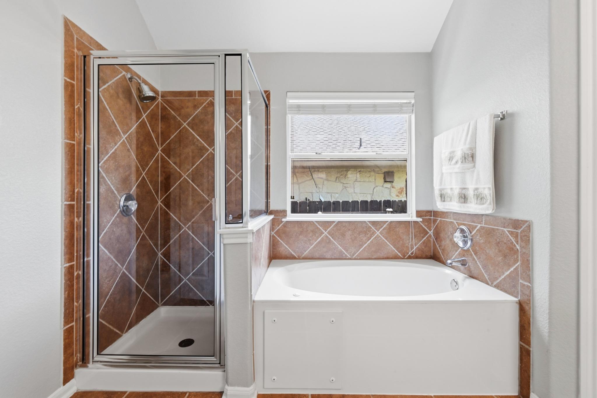 6413 York Bridge CIR, Austin TX 78749