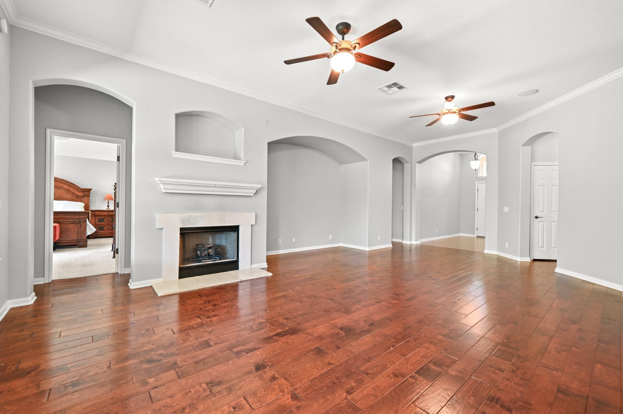 6413 York Bridge CIR, Austin TX 78749