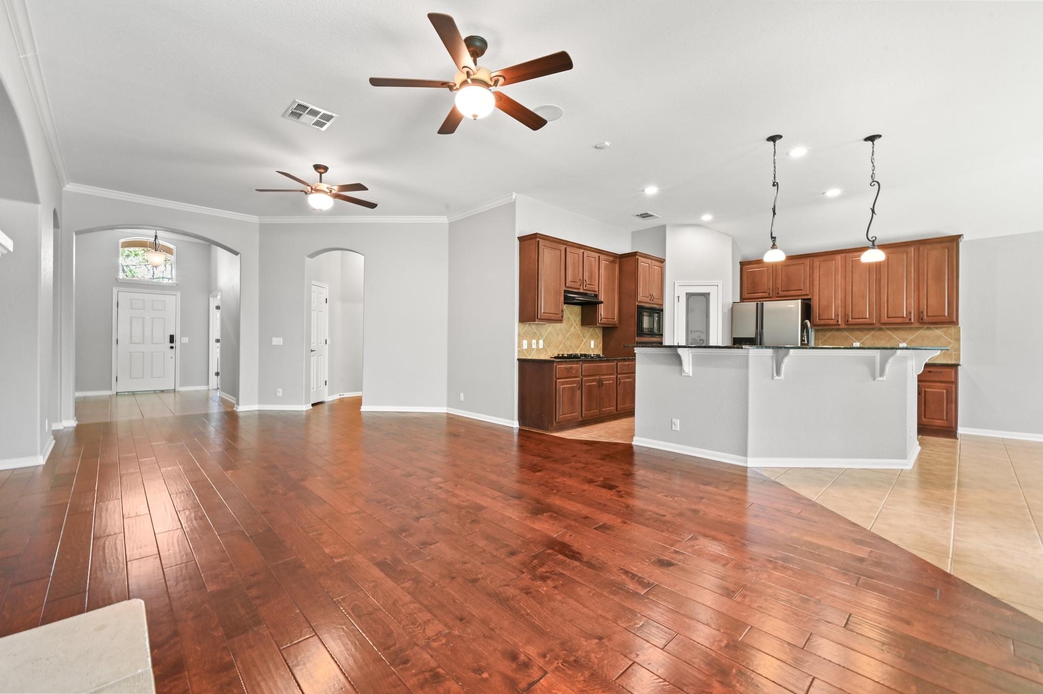6413 York Bridge CIR, Austin TX 78749