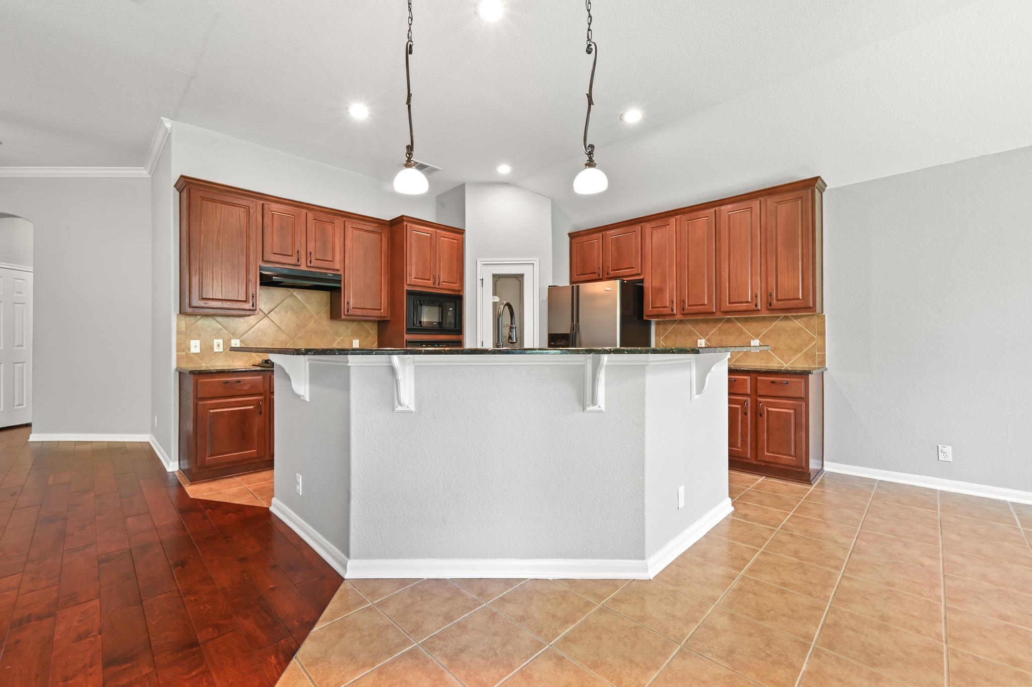 6413 York Bridge CIR, Austin TX 78749