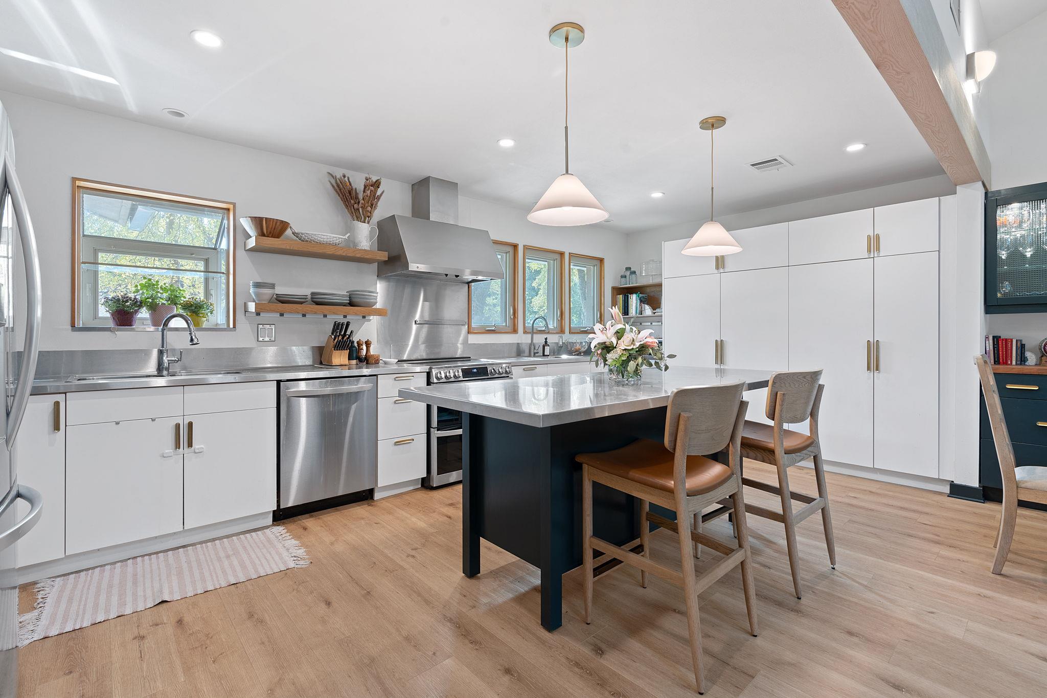 12904 Trailwood RD, Austin TX 78727