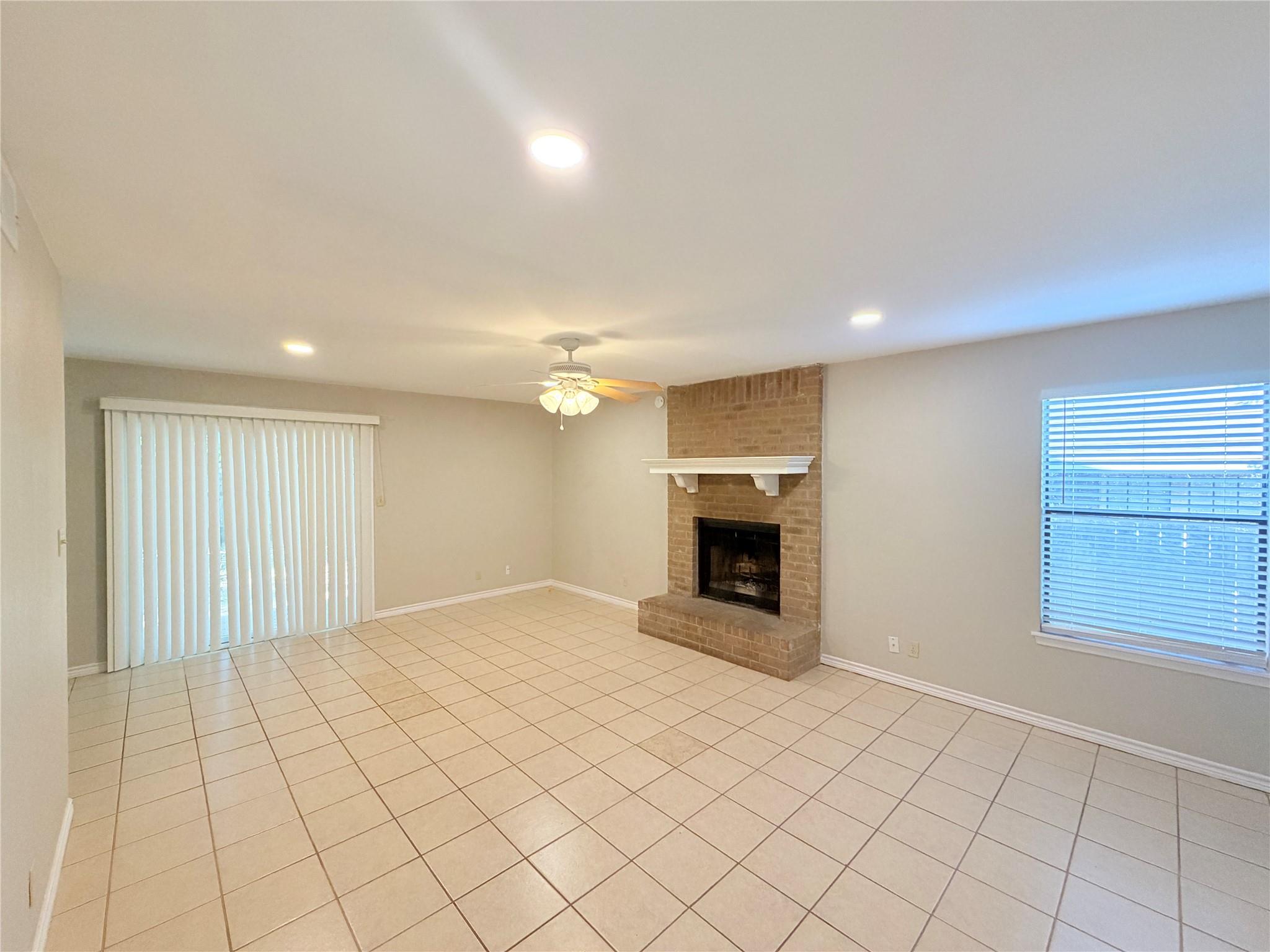 Photo 2 of 8806 Cainwood LN # B, Austin TX 78729