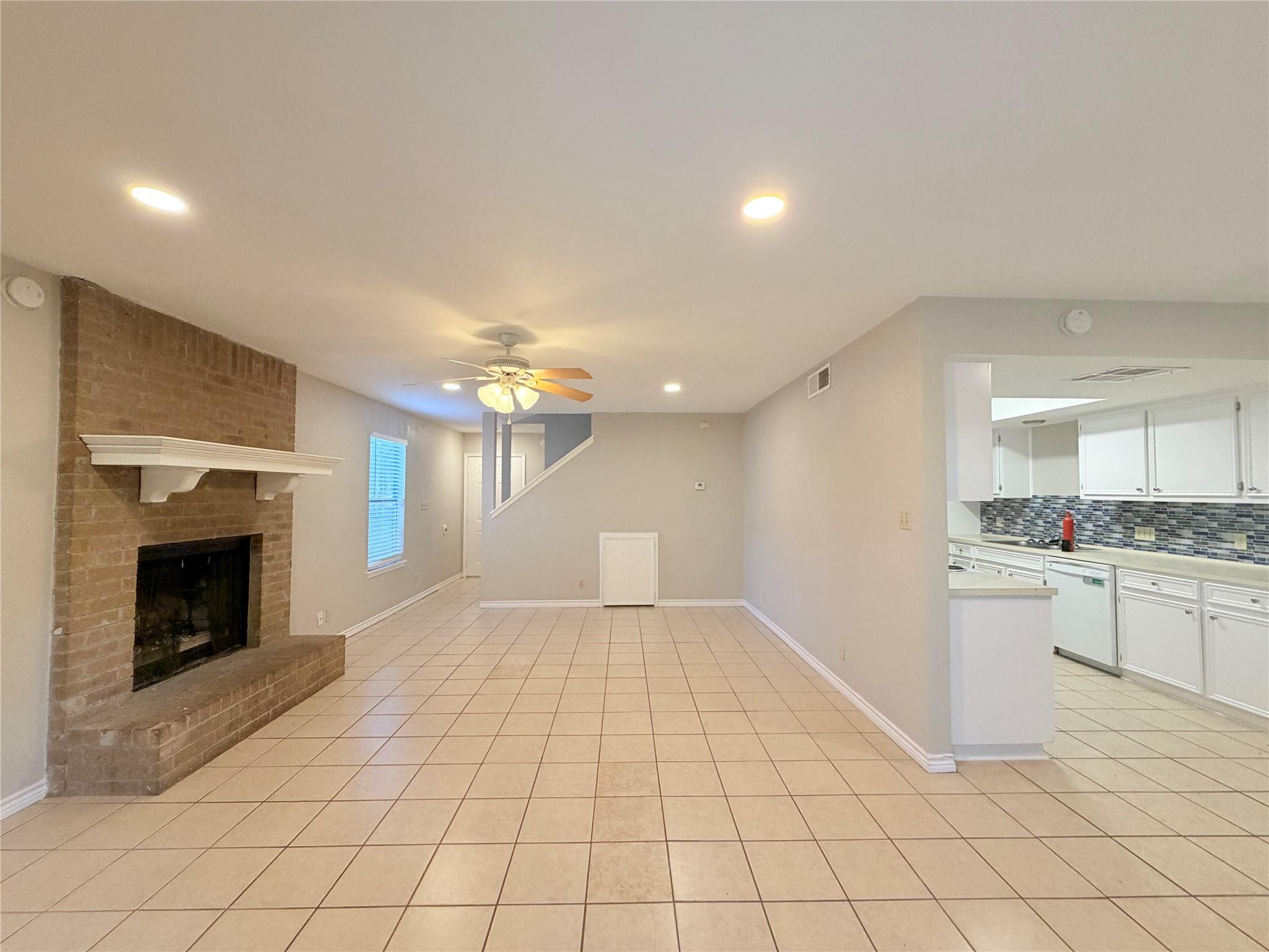 Photo 6 of 8806 Cainwood LN # B, Austin TX 78729