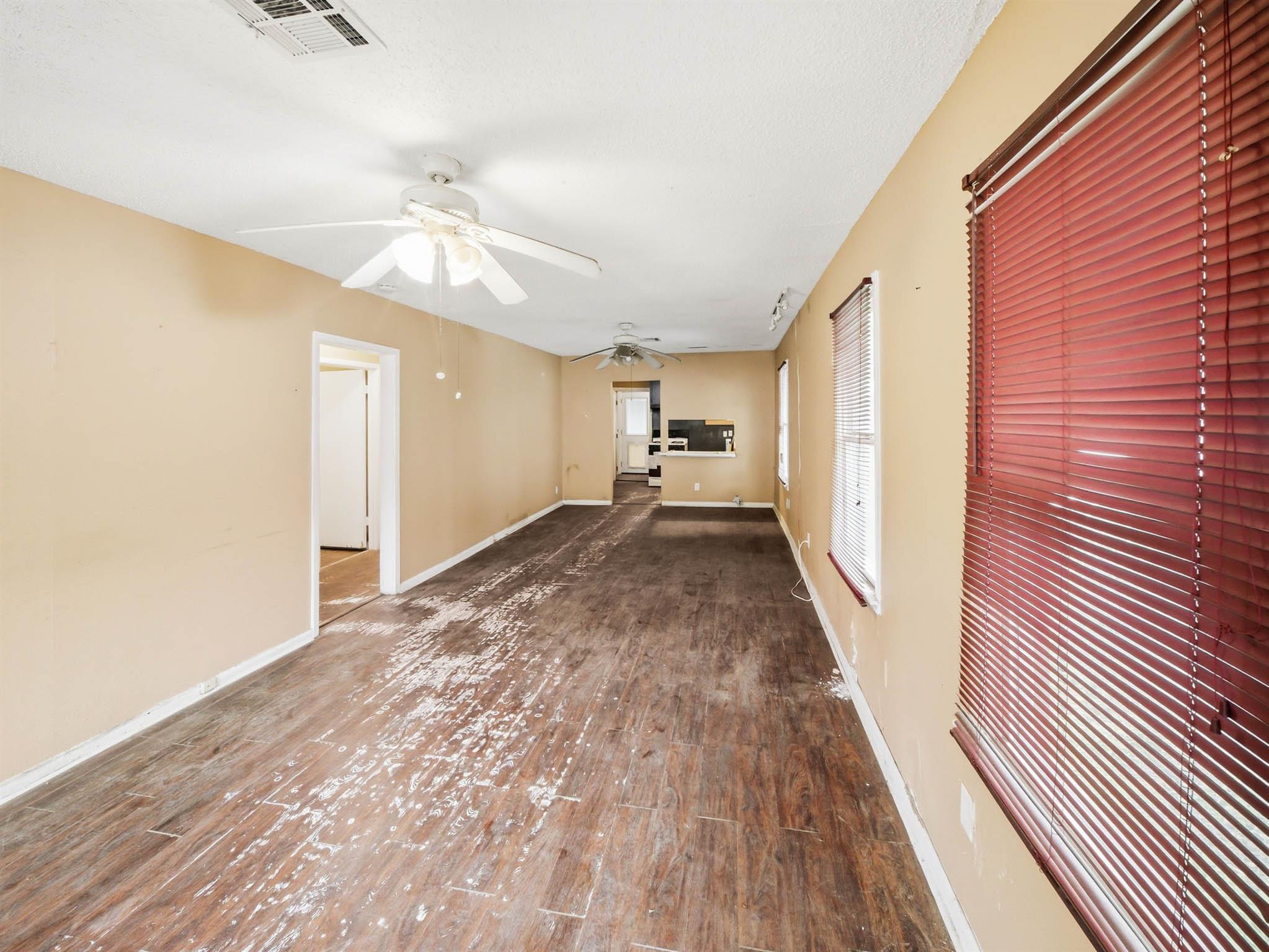 1507 1/2 Holly ST, Austin TX 78702