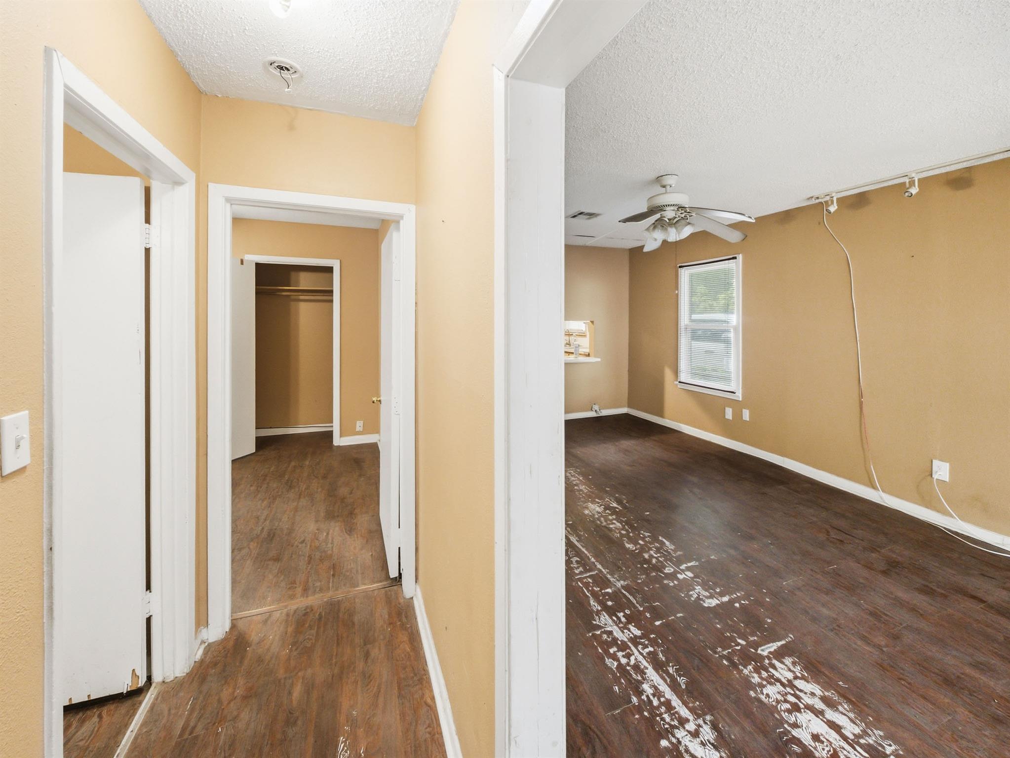 1507 1/2 Holly ST, Austin TX 78702