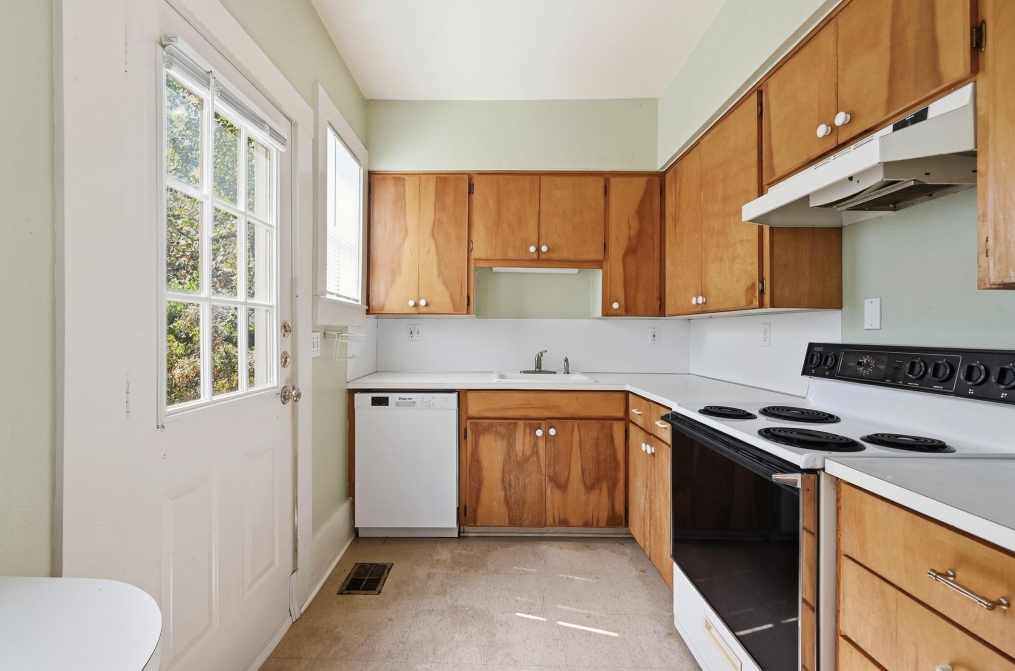 Photo 9 of 3205 Guadalupe ST # A, Austin TX 78705