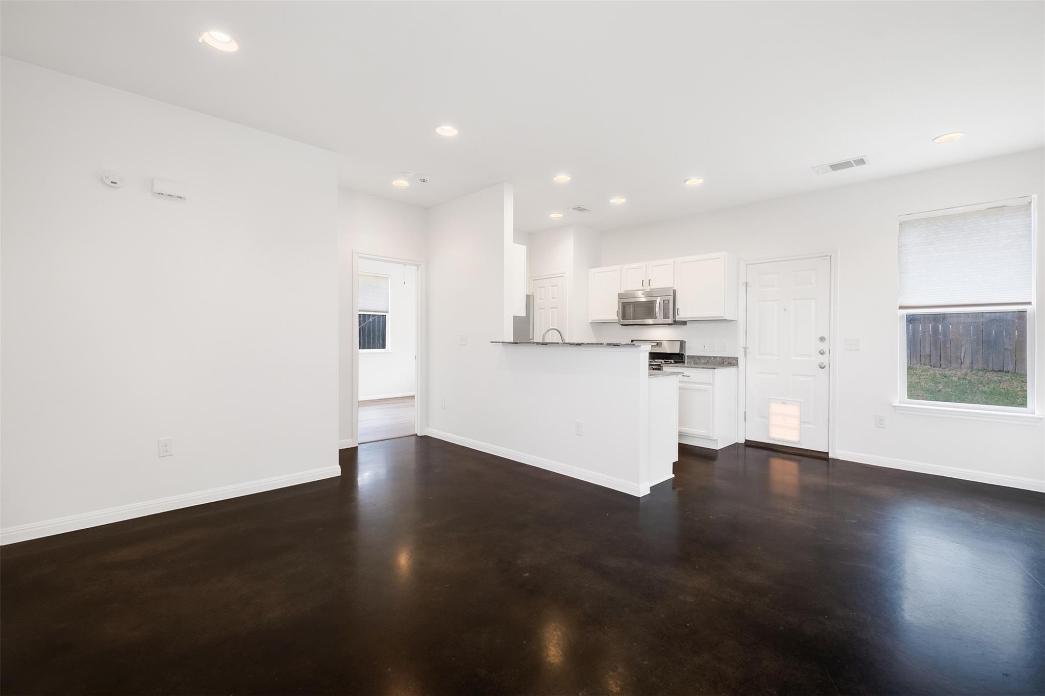 6404 Carson RDG # B, Austin TX 78741