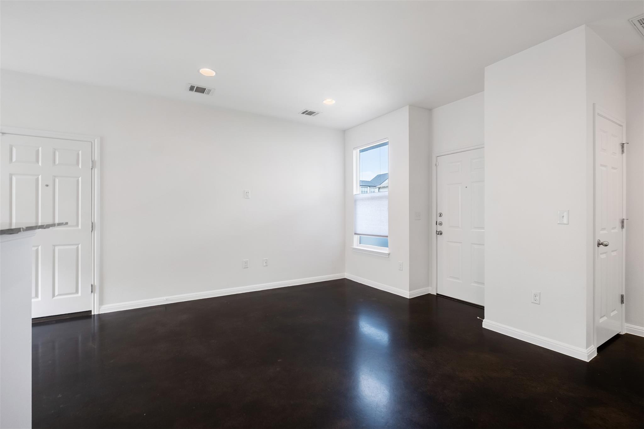 6404 Carson RDG # B, Austin TX 78741