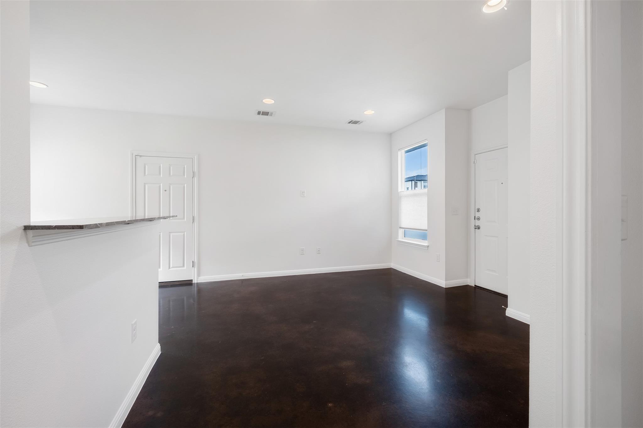 6404 Carson RDG # B, Austin TX 78741