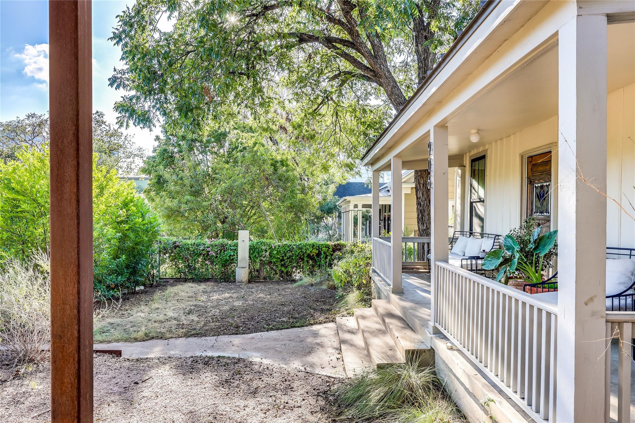 906 E 14th ST # A, Austin TX 78702