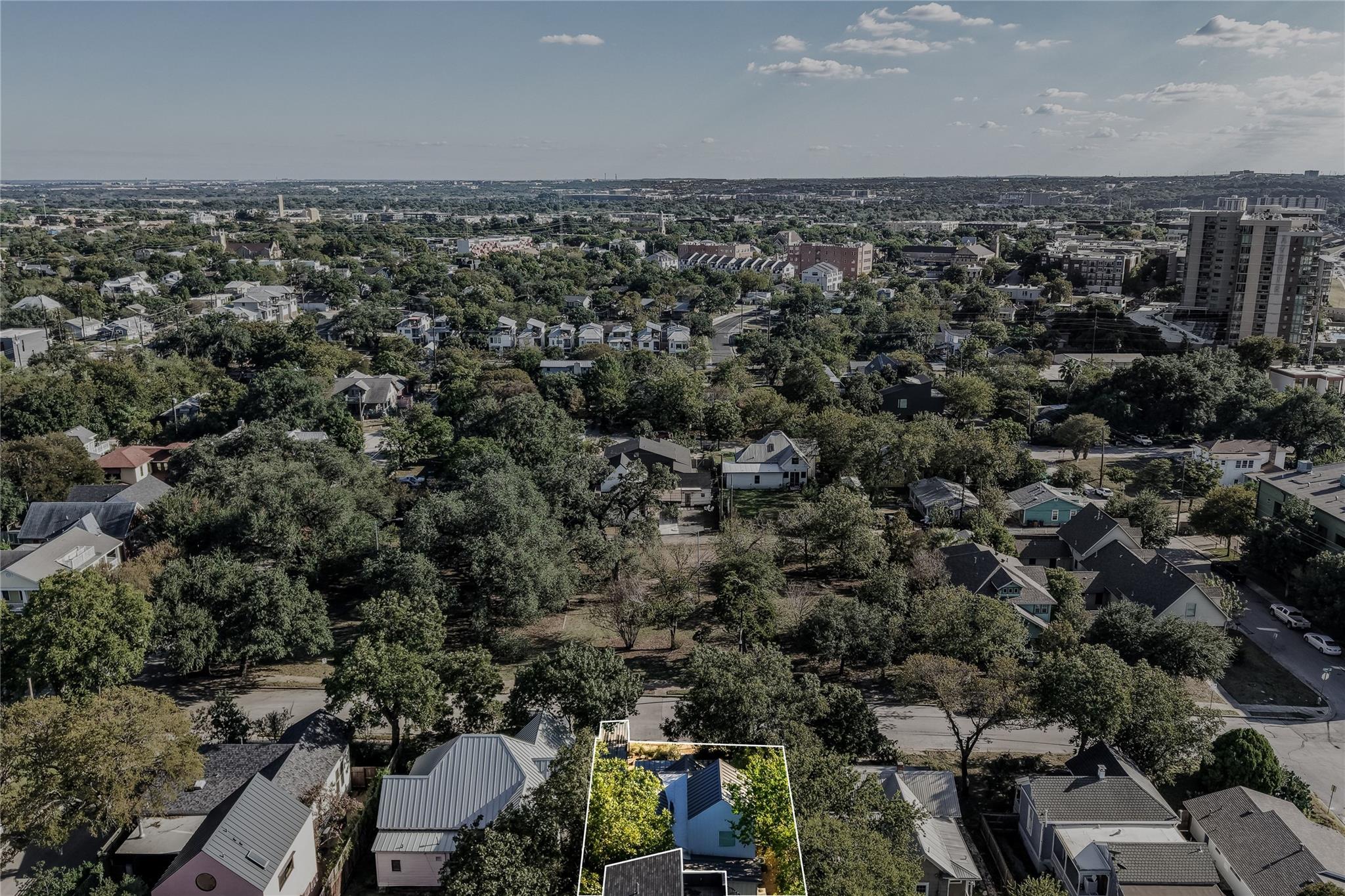 906 E 14th ST # A, Austin TX 78702