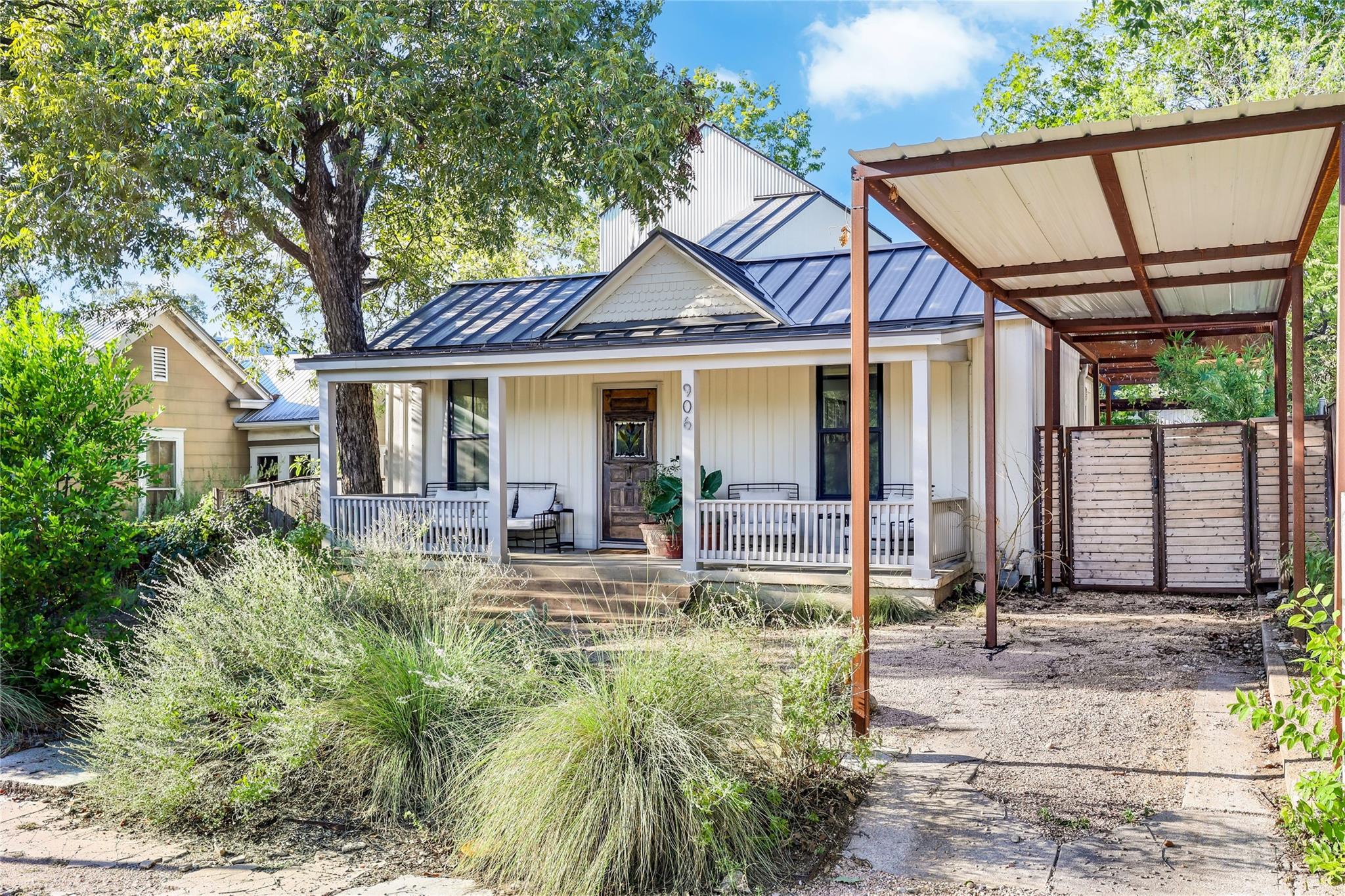 906 E 14th ST # A, Austin TX 78702