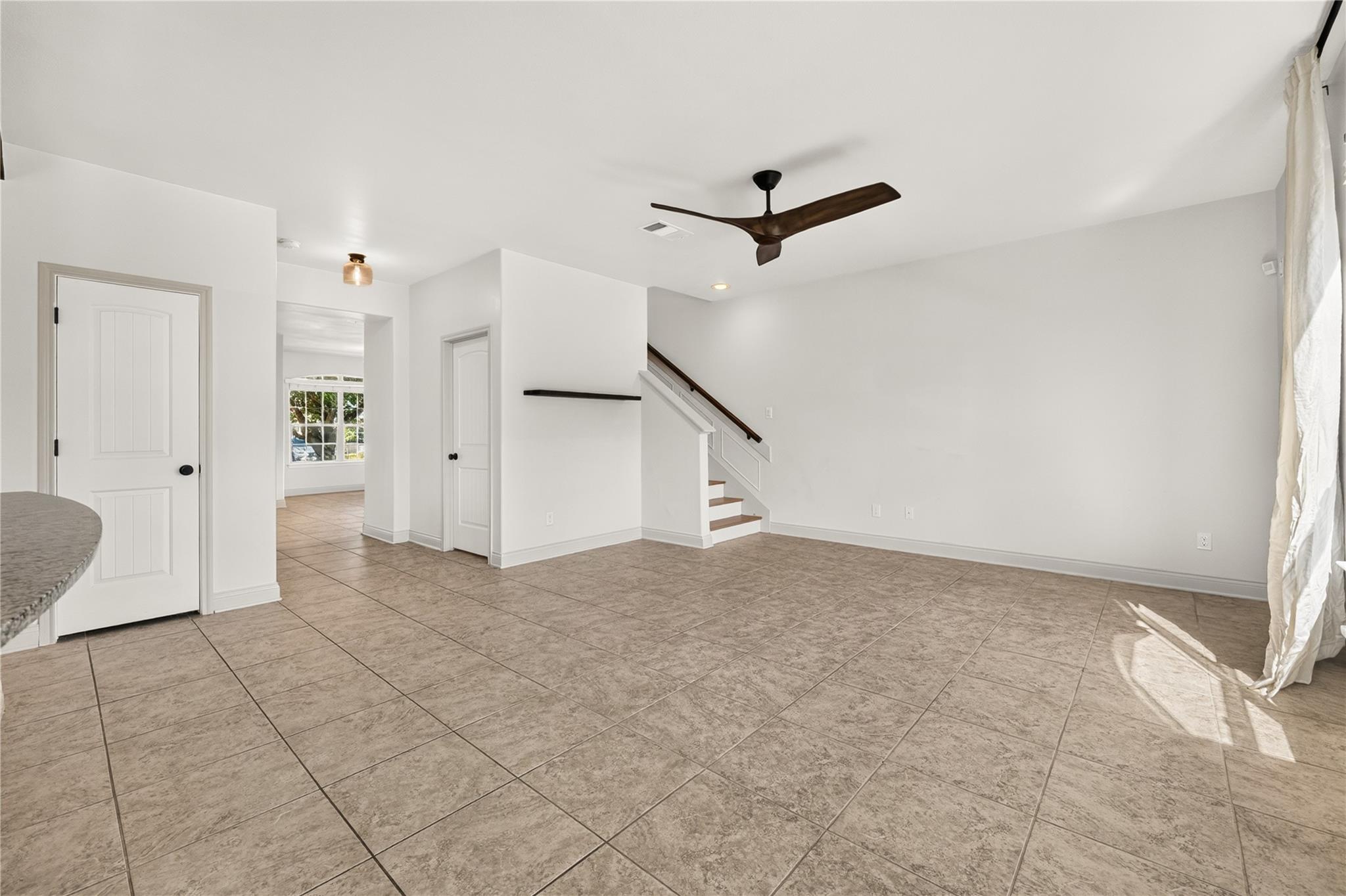 11005 Desert Willow LOOP, Austin TX 78748