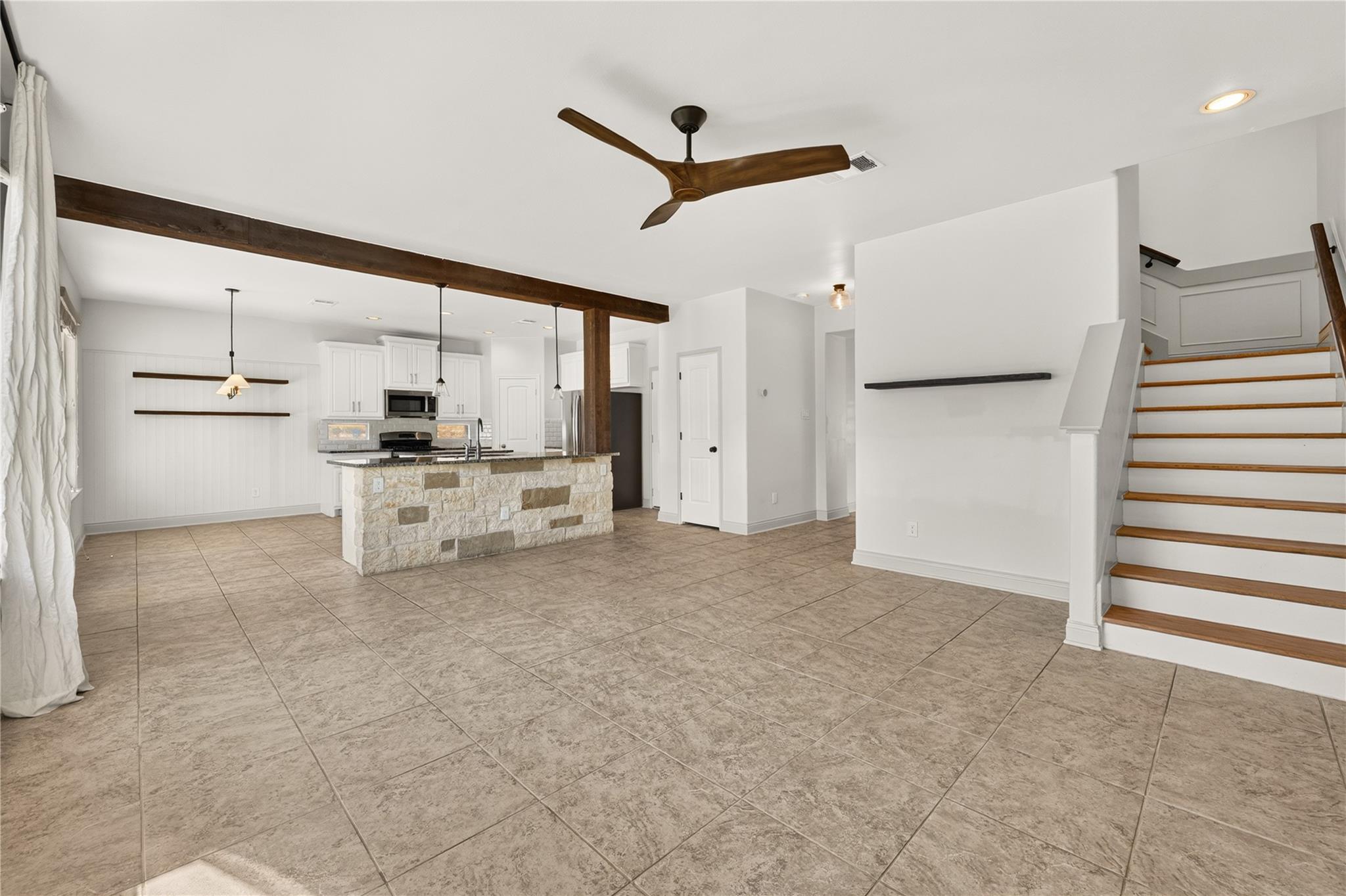 11005 Desert Willow LOOP, Austin TX 78748